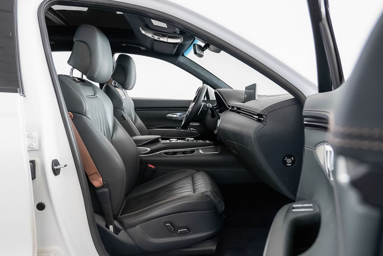 جينيسس GV70 2.5T Premium