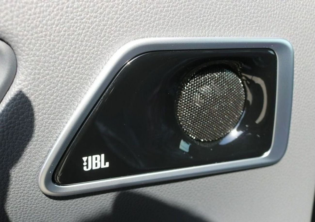 Toyota Land Cruiser 3.5L Twin Turbo Petrol VXR - Z Exclusive | Red/Black interior | New Shape | 2