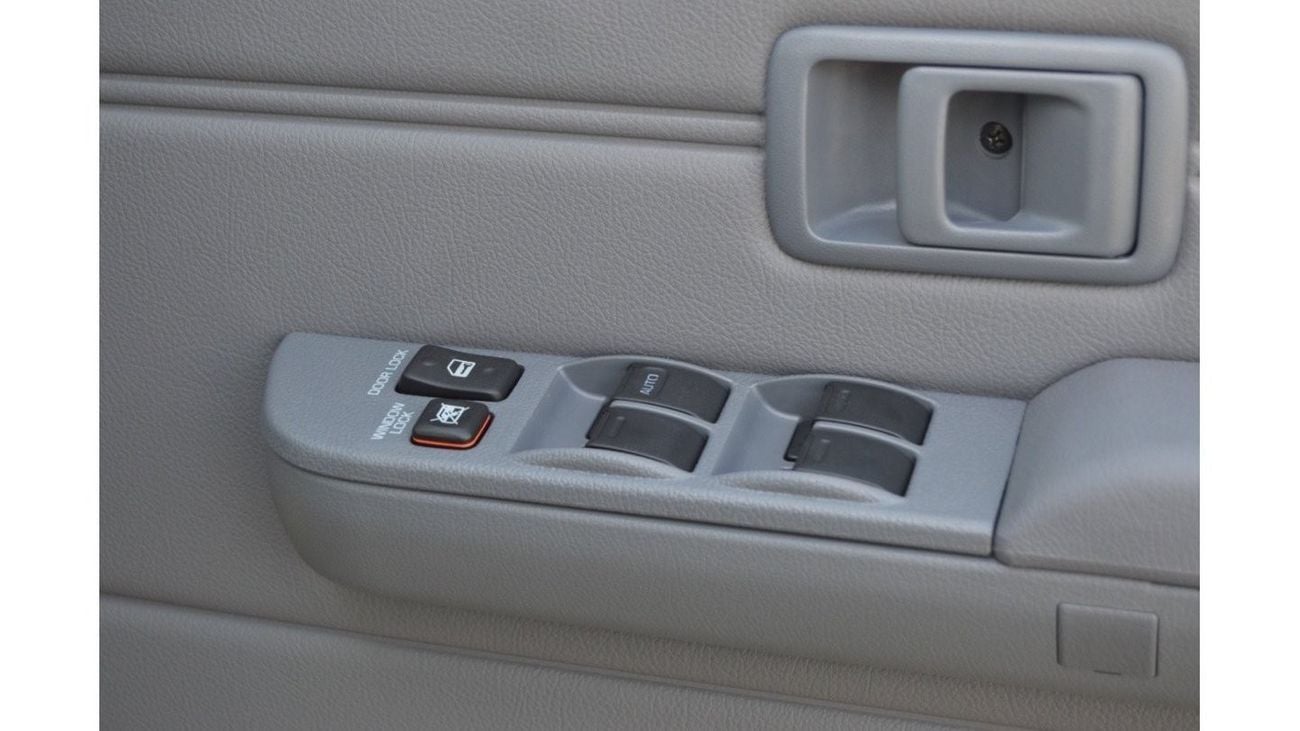 تويوتا لاند كروزر 70 Full option clean