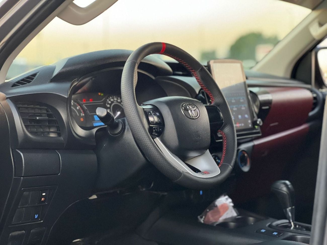تويوتا هيلوكس ADVENTURE 2021 toyota hilux - off road package - full option - BullBar 2.7L V4 - AWD 4x4 -
