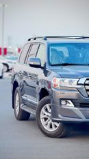 تويوتا لاند كروزر 2017 LHD VXR V8 Full Option Very Clean And Perfect Condition