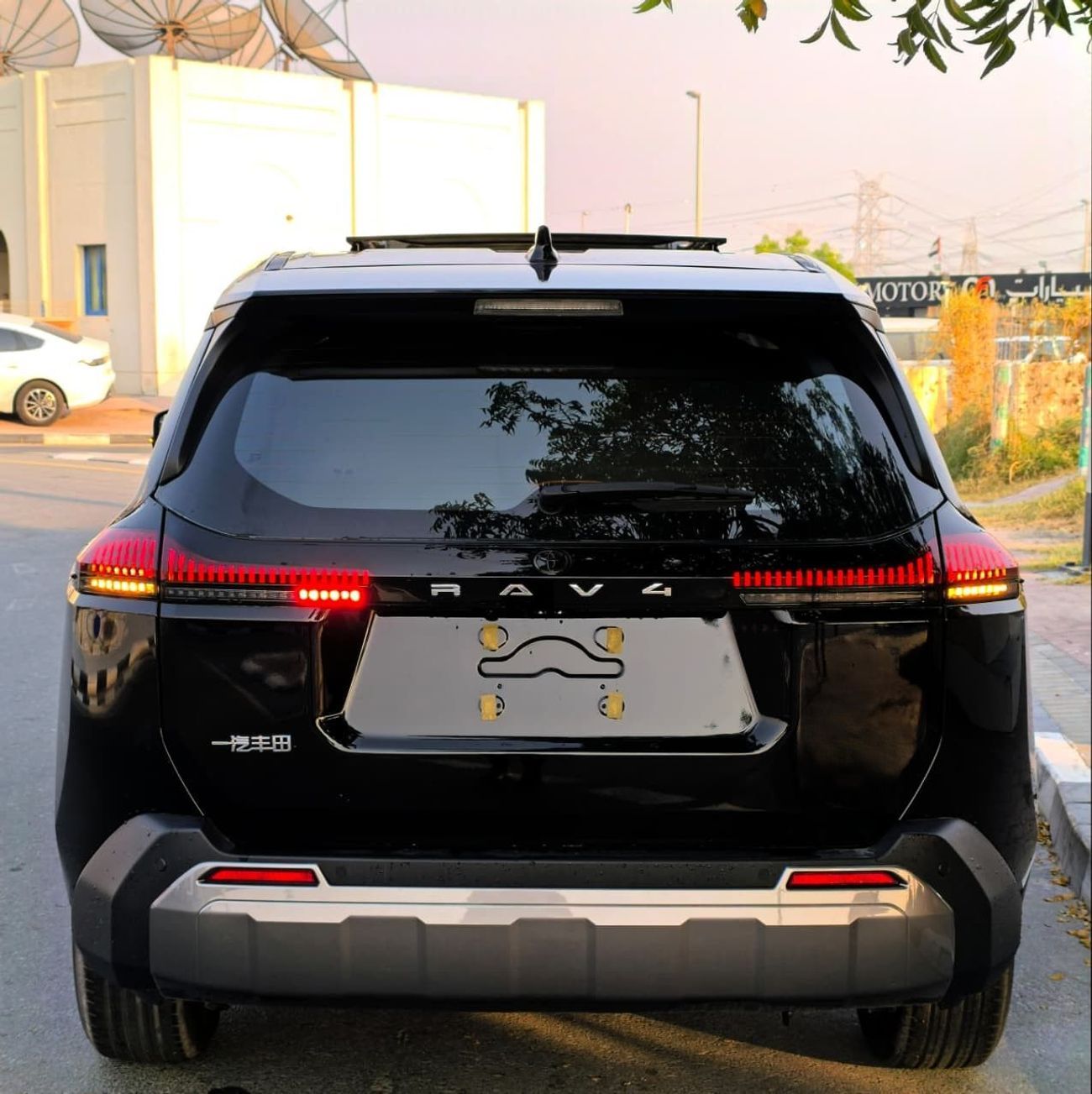 Toyota RAV4 4WD Luxury 2026