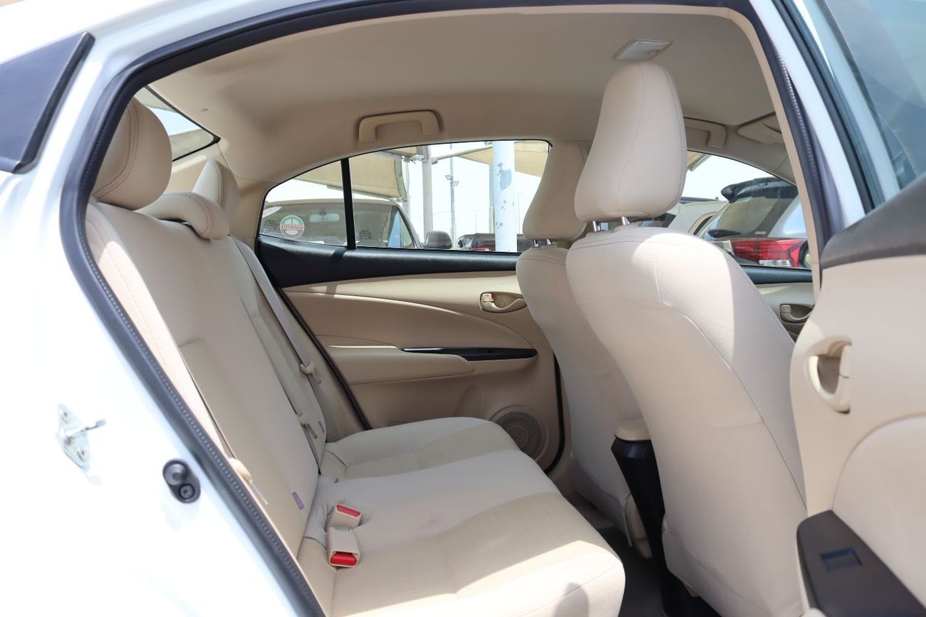 Toyota Yaris SE ACCIDENTS FREE - GCC - ENGINE 1500 CC - ORIGINAL PAINT - PERFECT CONDITION INSIDE OUT