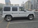 مرسيدس بنز G 400 Mercedes-Benz G400D 2024 RHD white with red interior 4000kms only RHD