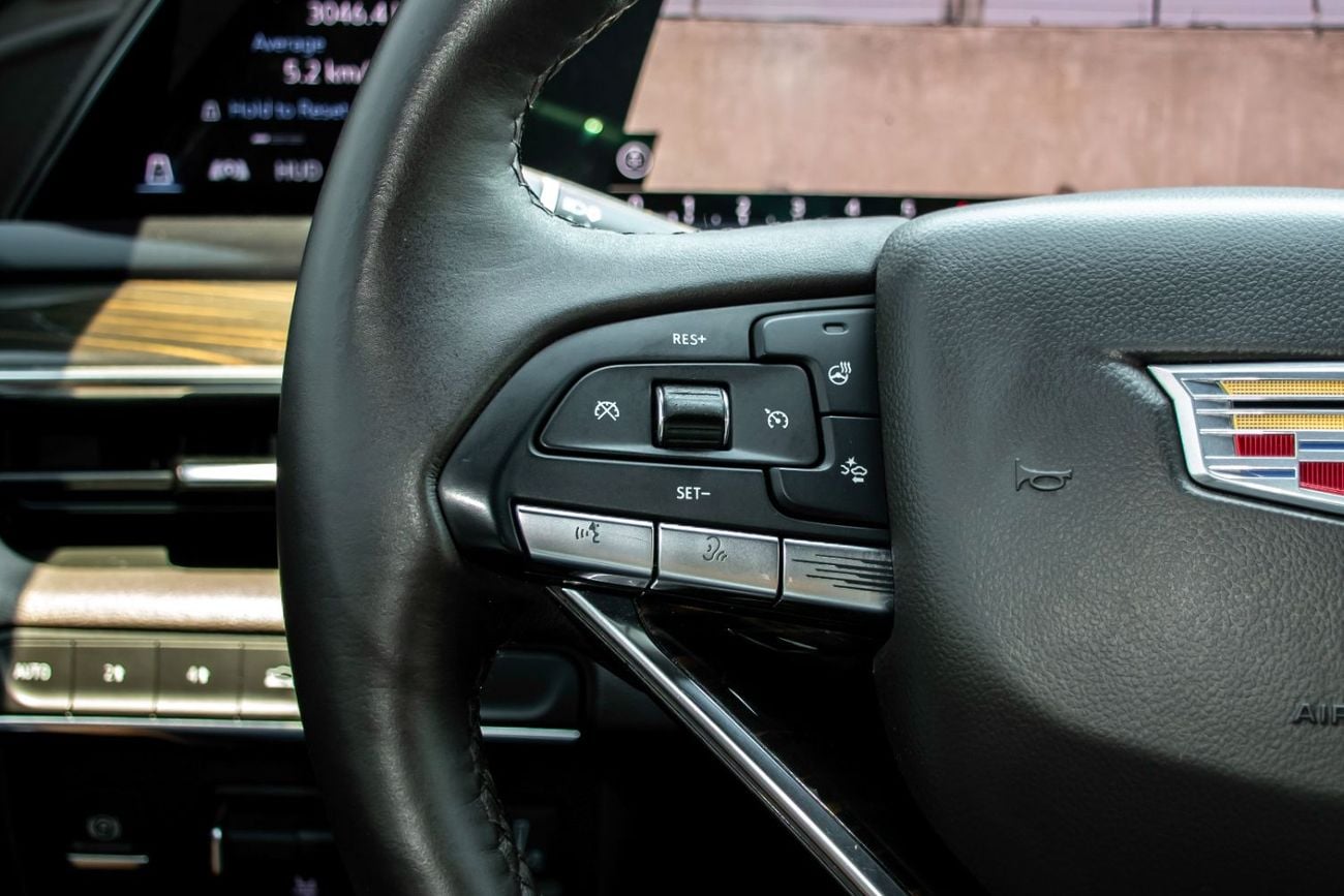 كاديلاك إسكالاد PREMIUM LUXURY PLATINUM SPORT PLATINUM