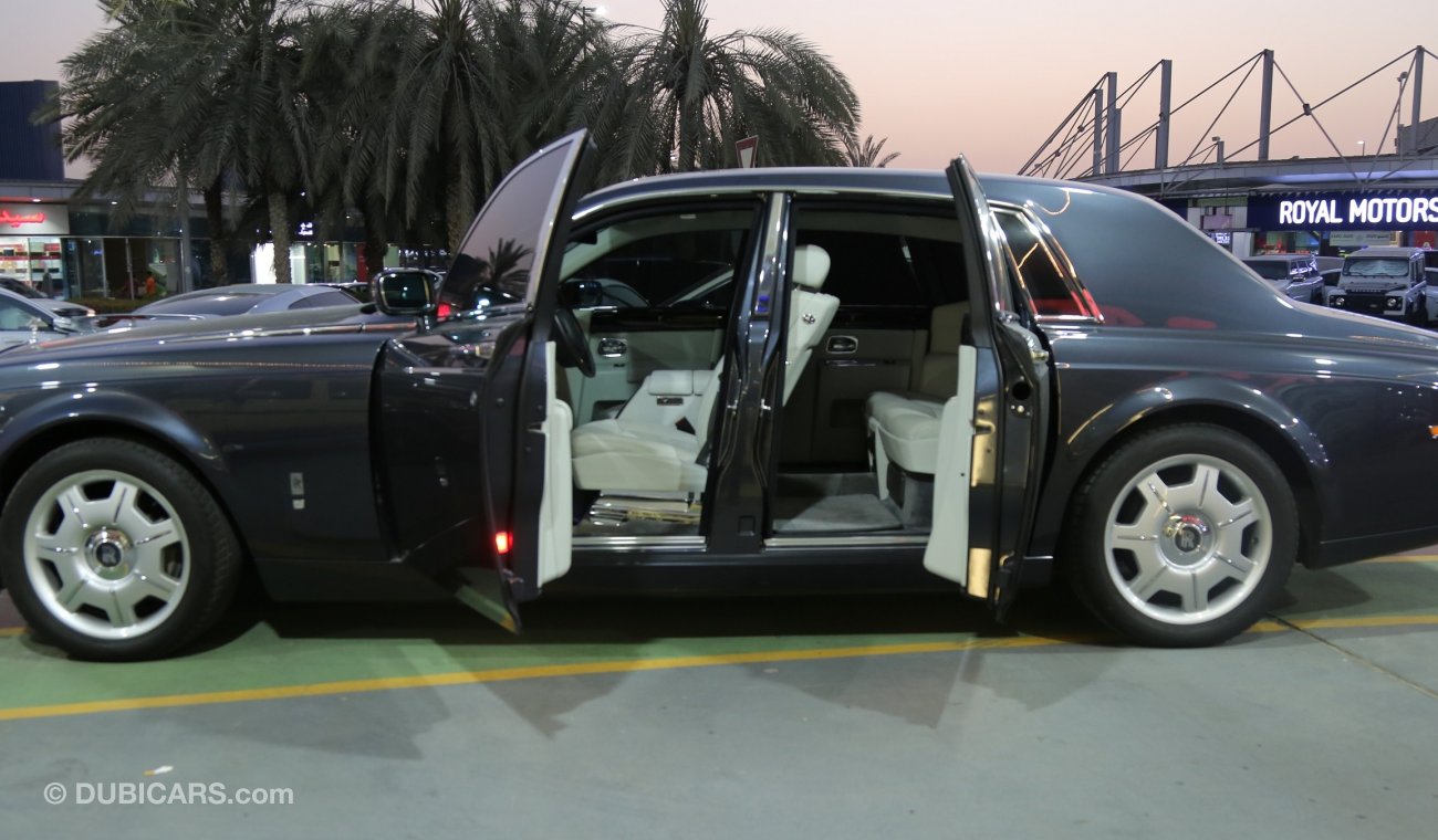 Rolls-Royce Phantom