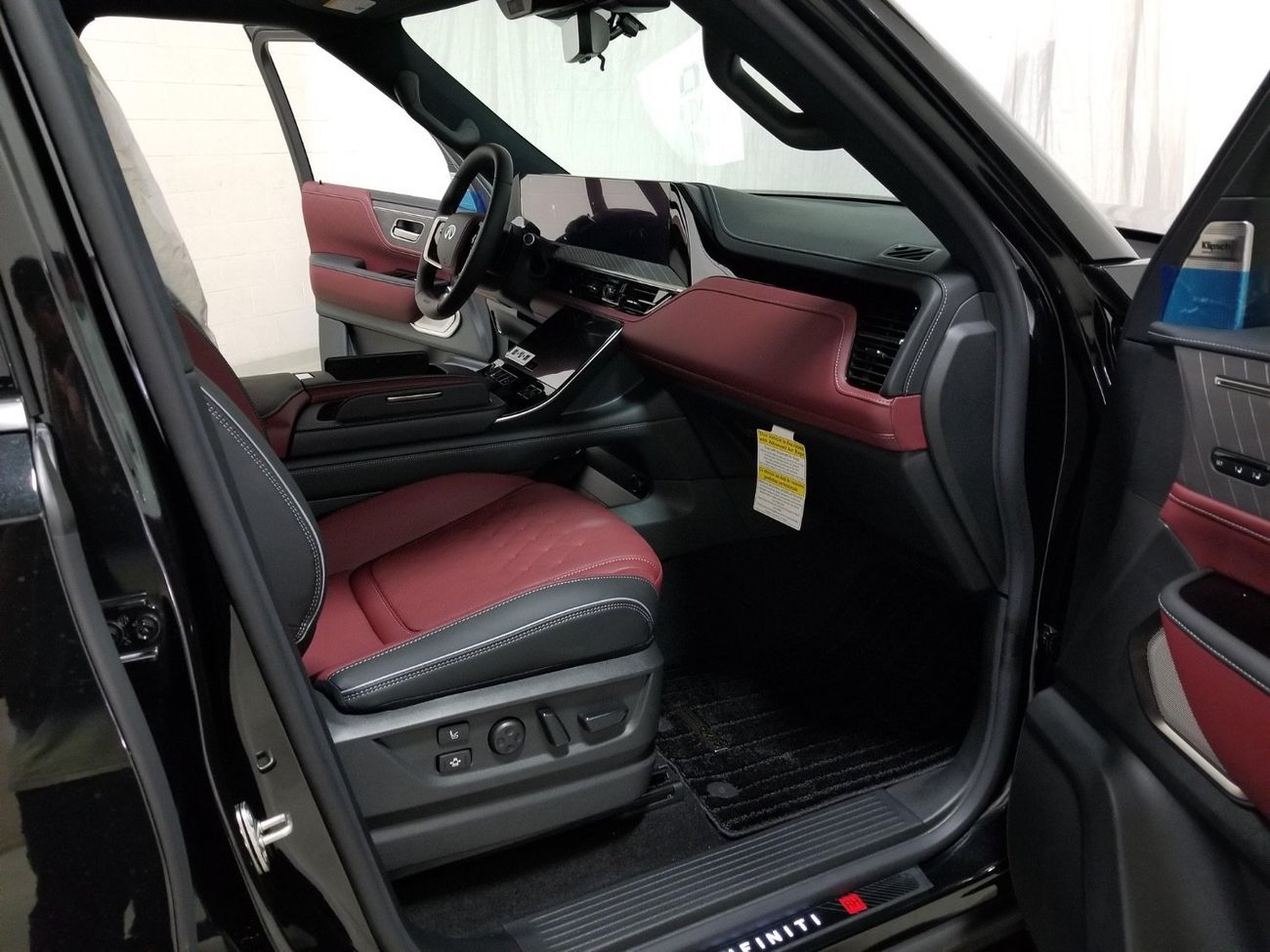 إنفينيتي QX80 2026 MODEL INFINITI QX80 AUTOGRAPH TOP AUTOGRAPH TRIP WITH GREY ROOF