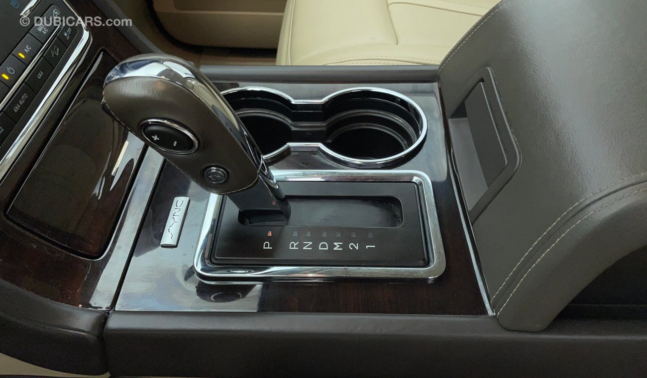 Lincoln Navigator LUXURY 3500