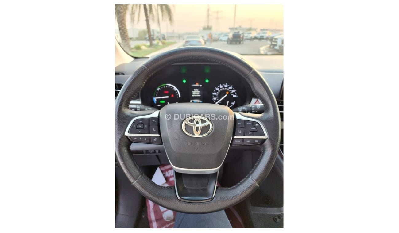 Toyota Sienna TOYOTA SIENNA FULL OPTION CLEAN CAR 2022 MODEL