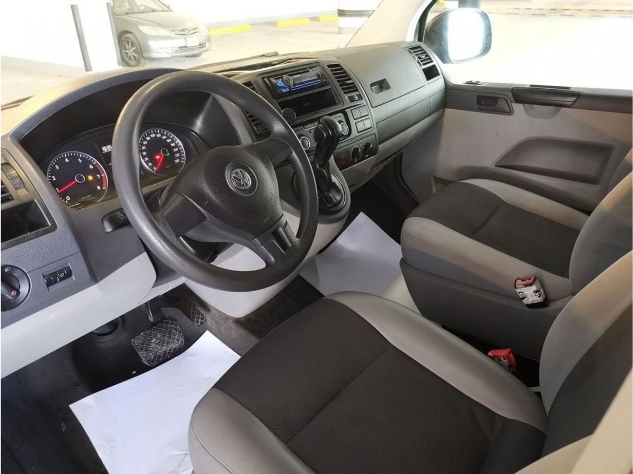 Volkswagen T6 Transporter Volkswagen Transporter LONG Wheel Base AUTOMATIC 2015 Model GCC Specs With Full Service History In P