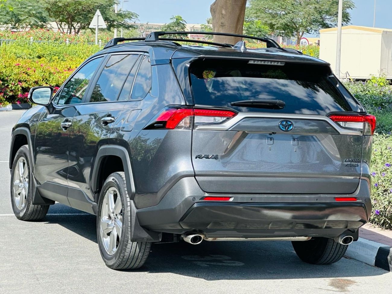 Used Toyota RAV4 HYBRID Limited AWD Full option 2022 for sale in Dubai ...