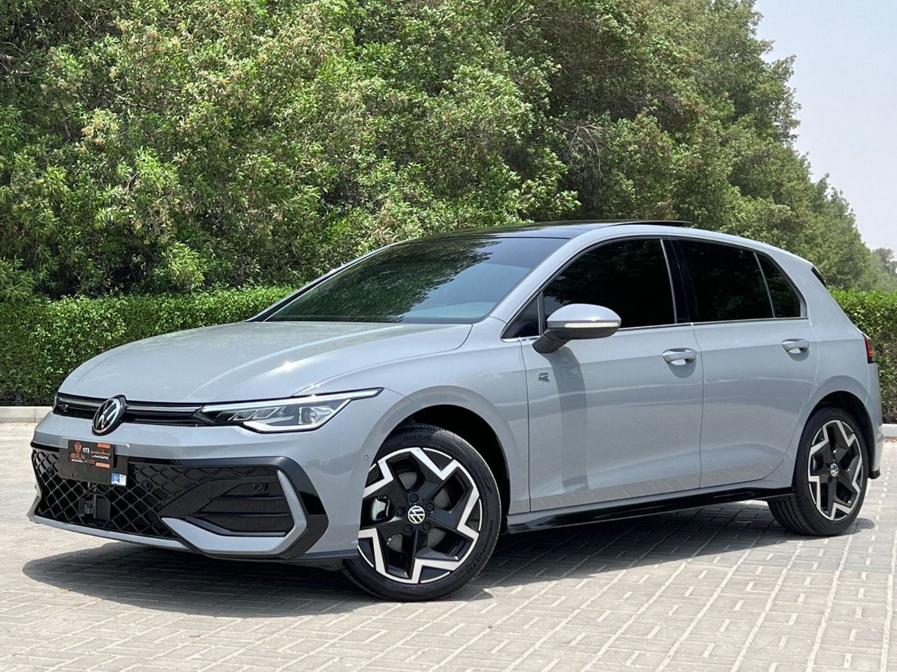 فولكس واجن جولف ار Base 2.0T