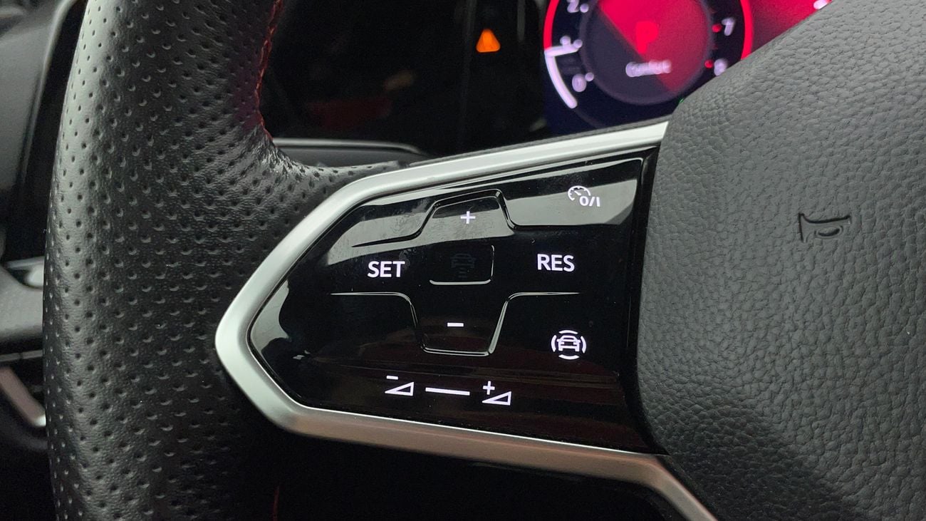 فولكس واجن جولف GTI P2 2 | بدون دفعة مقدمة | اختبار القيادة في المنزل