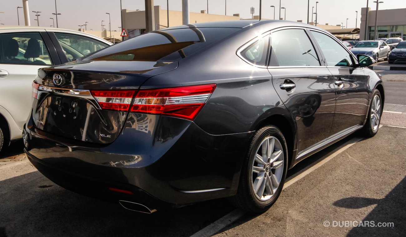 Toyota Avalon XLE