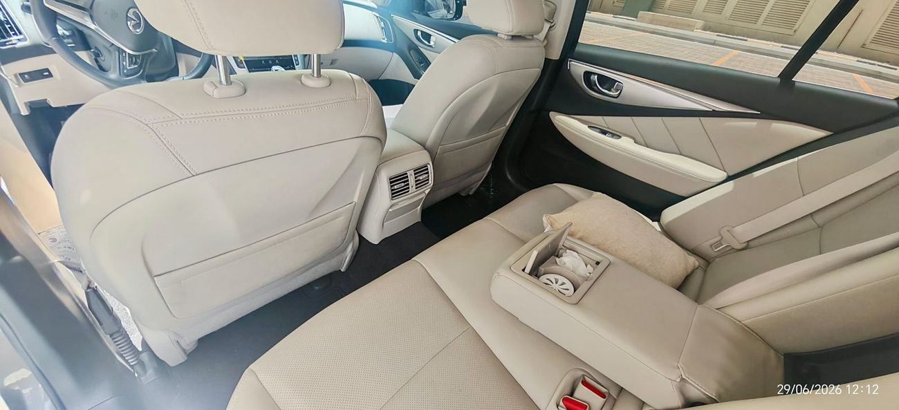Infiniti Q50 Luxe