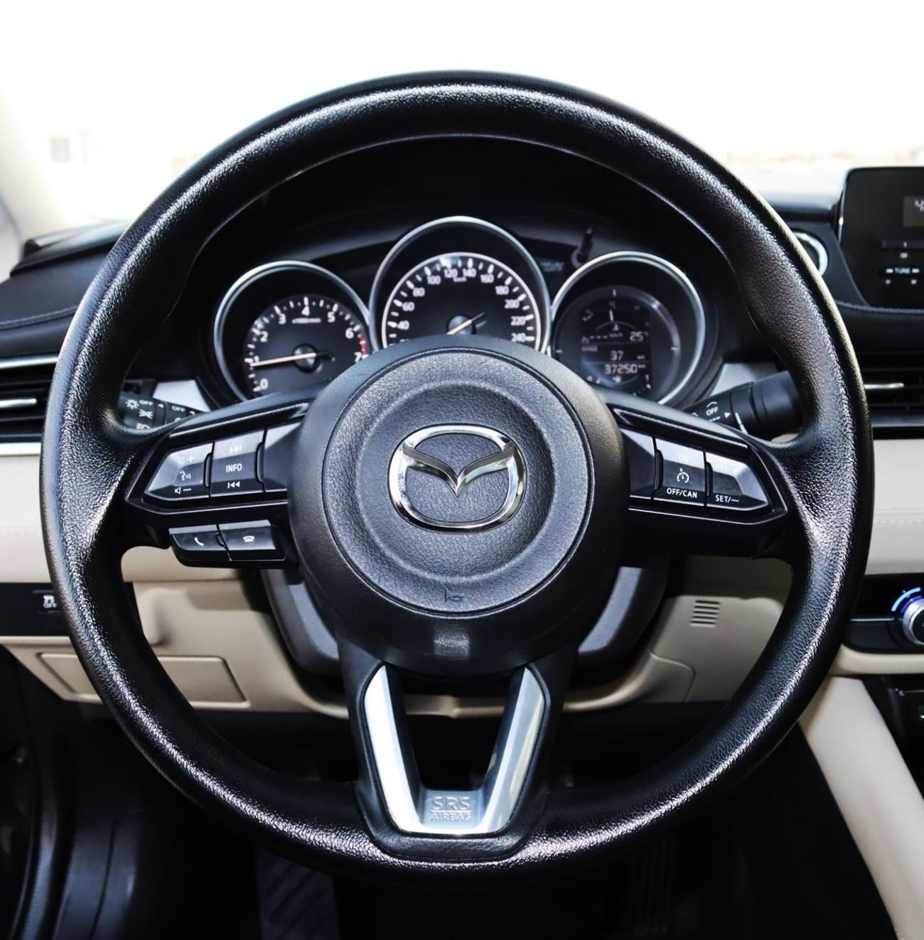 مازدا 6 مازدا 6 2022 خليجي بحالة الوكالة بدون صبغ بدون حوادث