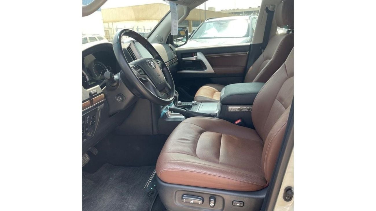 تويوتا لاند كروزر TOYOTA LANDCRUISER VXR 5.7 GRAND TOURING