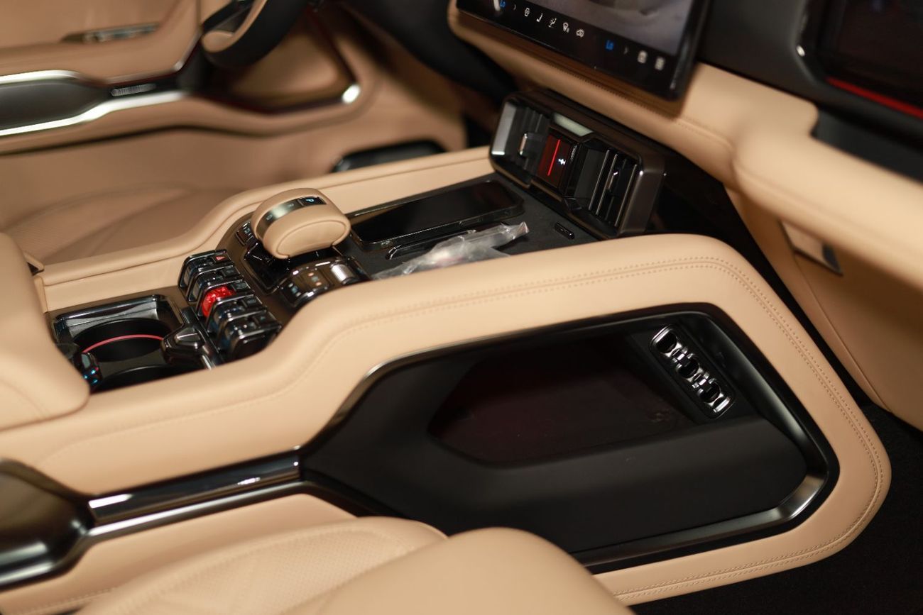 BYD Leopard 8 BYD Leopard 8 Flagship smart  7SEATS 2.0L HYBRID 2025