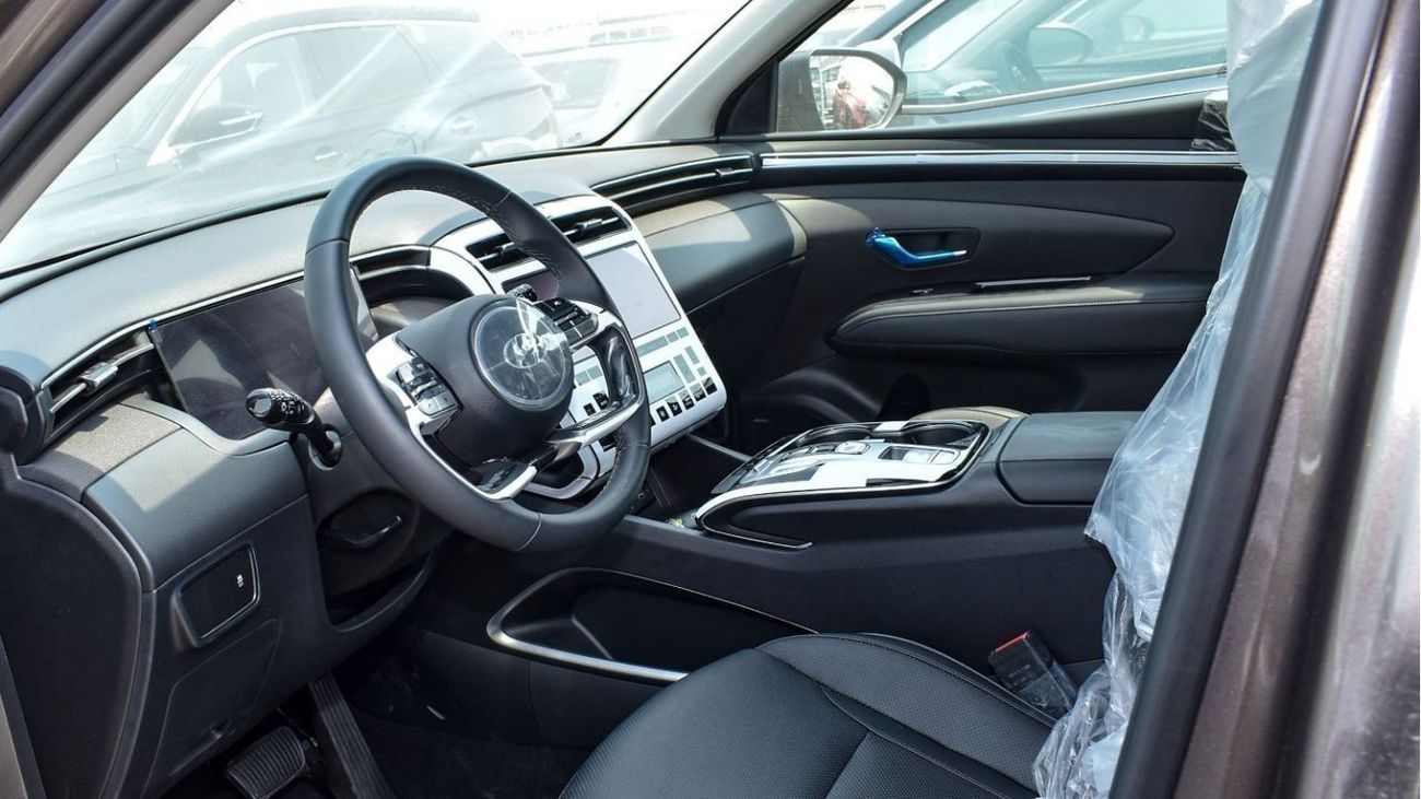 Hyundai Tucson 1.6T - Radar - Panoramic sunroof - 19" Alloy - DVD - Leather Seats - Electric seats