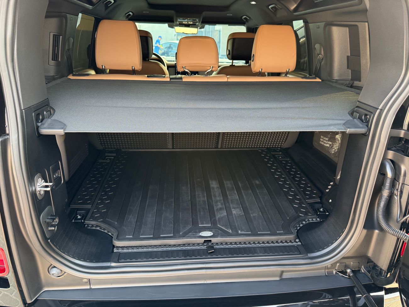 لاند روفر ديفندر X DYNAMIC BLACK EDITION GCC DUBAI AL TAYER