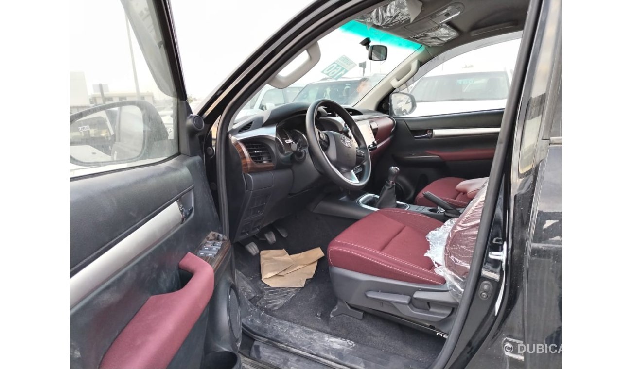 تويوتا هيلوكس Toyota Hilux 2.7L MT Full Option Black 2022