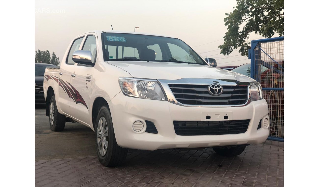 Toyota Hilux 2.7L Petrol, Alloy Rims 17'', Power Locks, Power Windows, CODE-6430