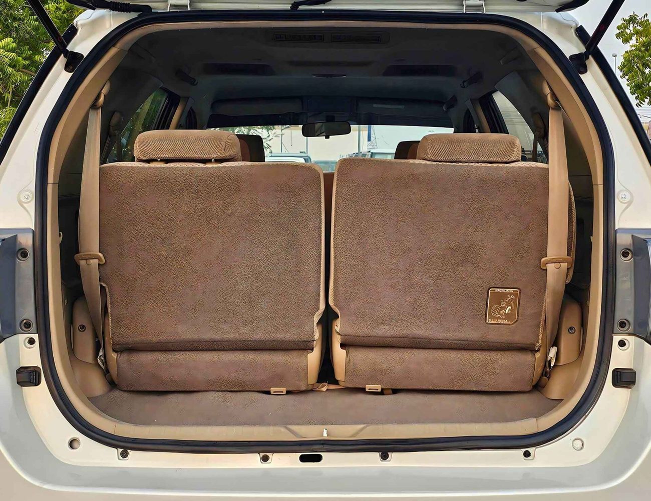 Toyota Fortuner EXR/ V4 2.7L/ 4WD GCC/ CLEAN CONDITION/ EXPORT ONLY / LOT#64417