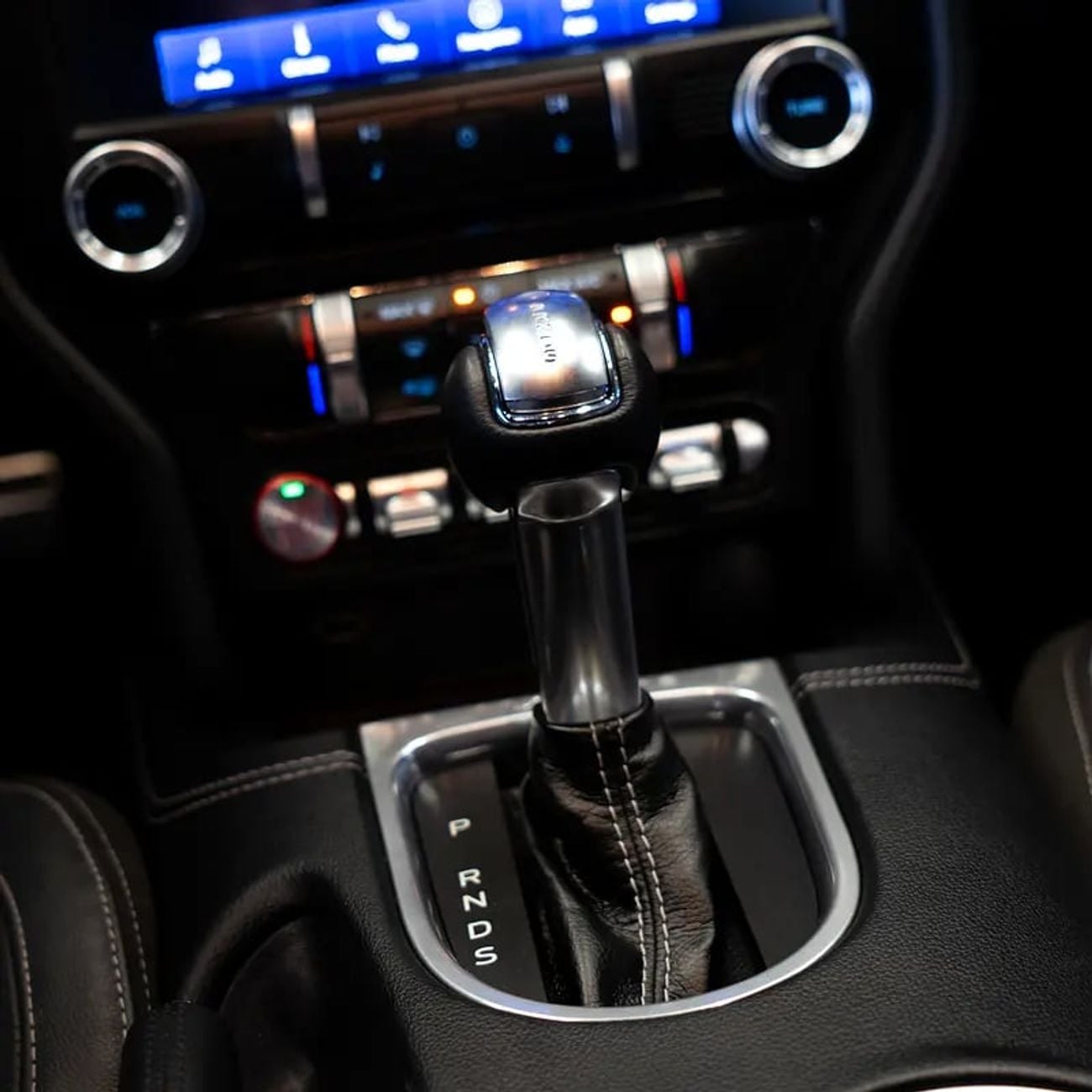 فورد موستانج 5.0L V8 Mach 1 Premium Fastback 3,832 pm • 0% Downpayment • Mach 1 • Agency Warranty