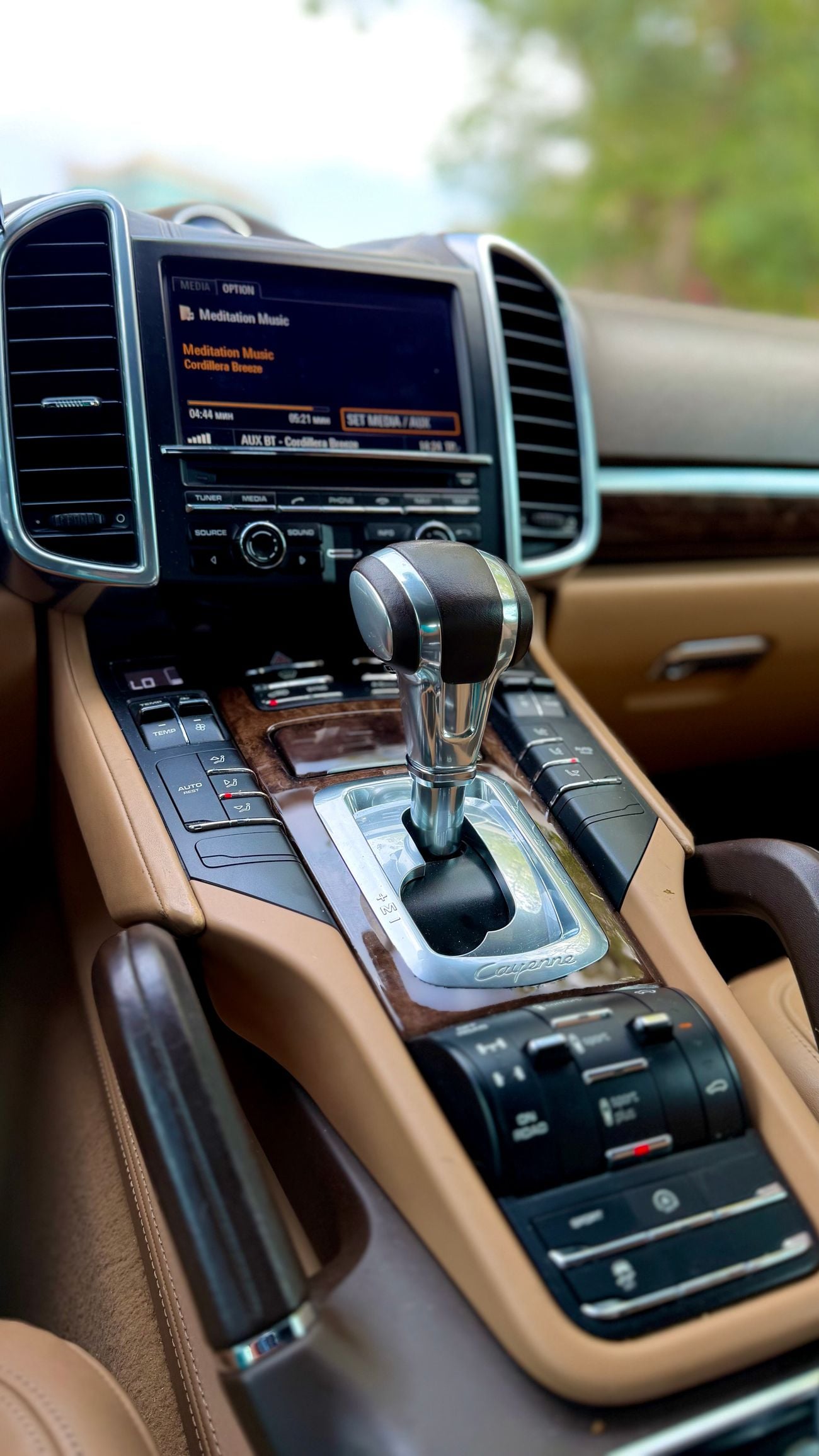 Porsche Cayenne S Platinum Edition 3.6L