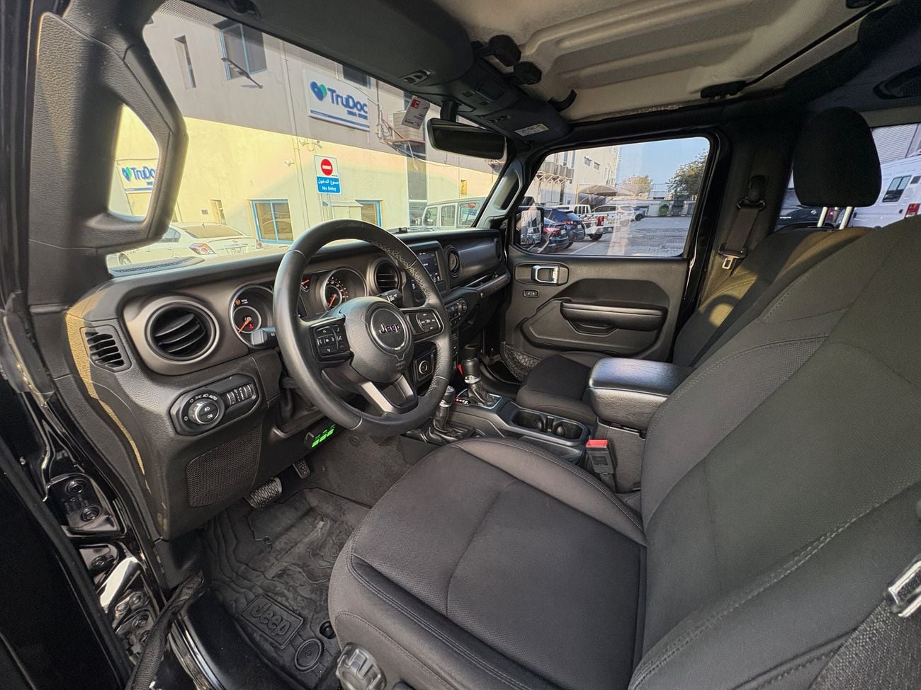 Jeep Wrangler Sport S 3.6L A/T