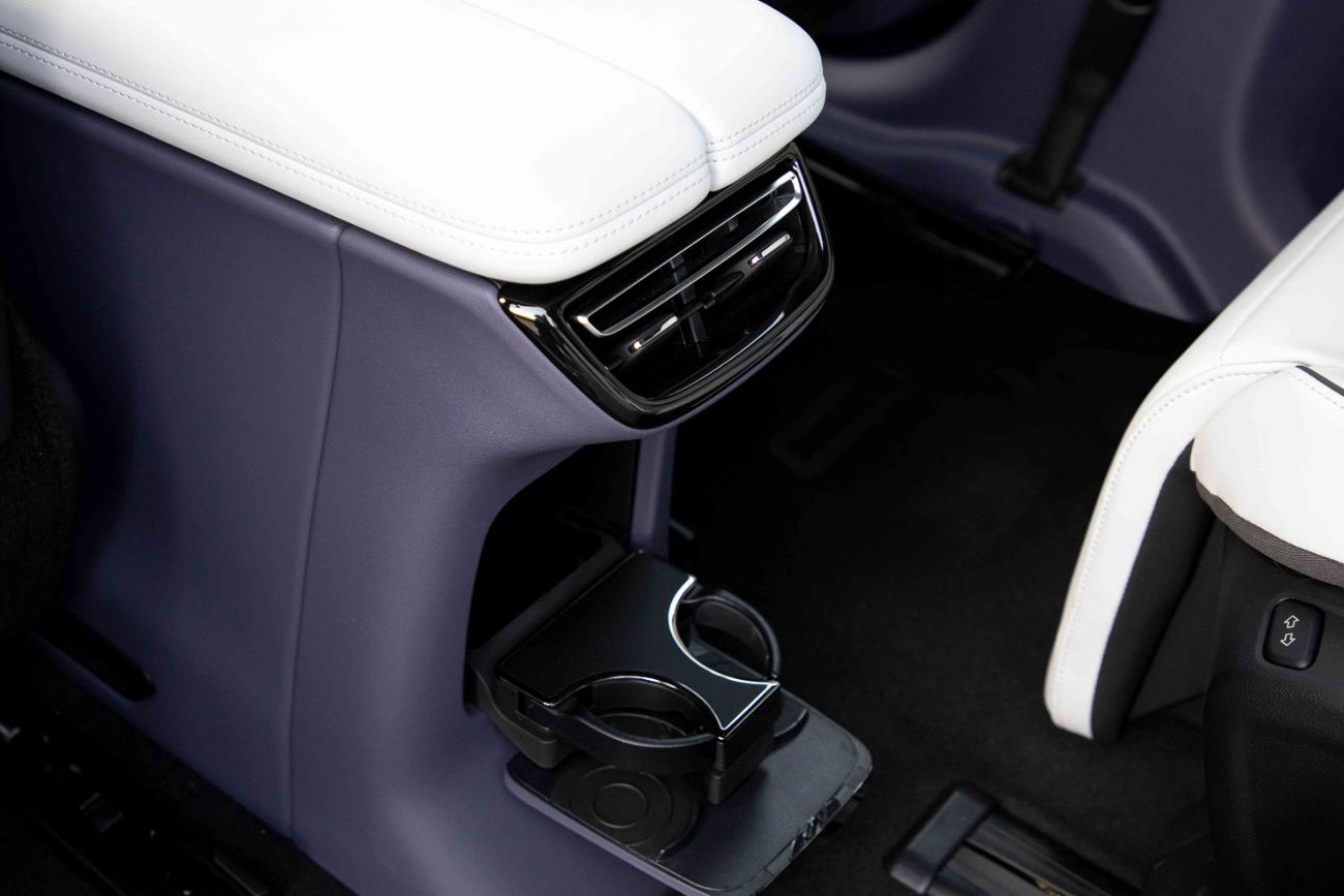 HiPhi X 2022 HIPHI X - Flagship - Grey inside White | Export Only