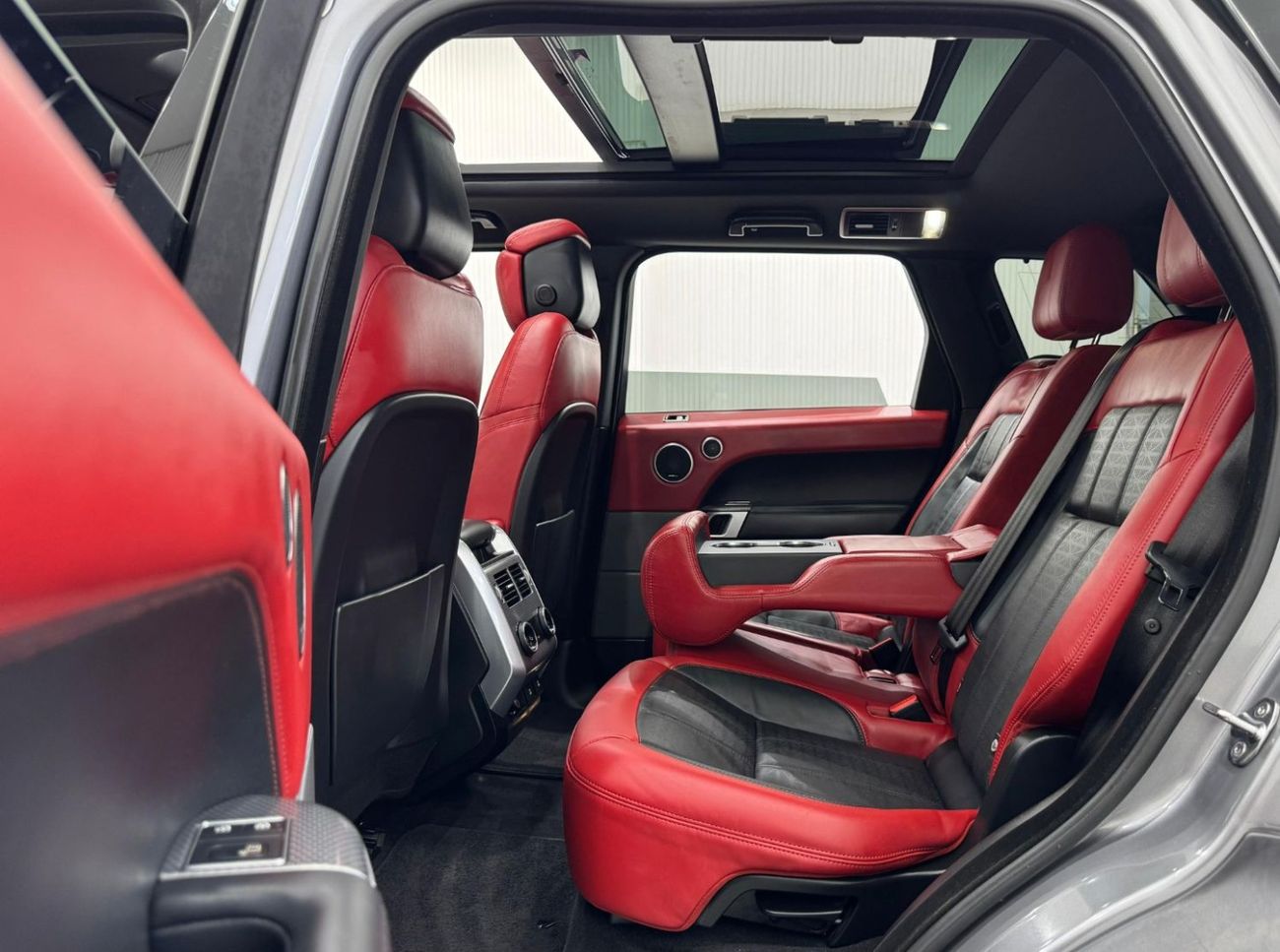 Land Rover Range Rover Sport HSE 3.0L (340 HP) 2021 Range Rover Sport HSE V6, June 2026 Range Rover Warranty + Service Pack, Very