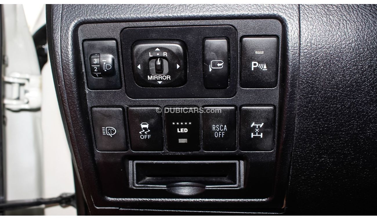 Toyota Land Cruiser VXR V8 5.7L