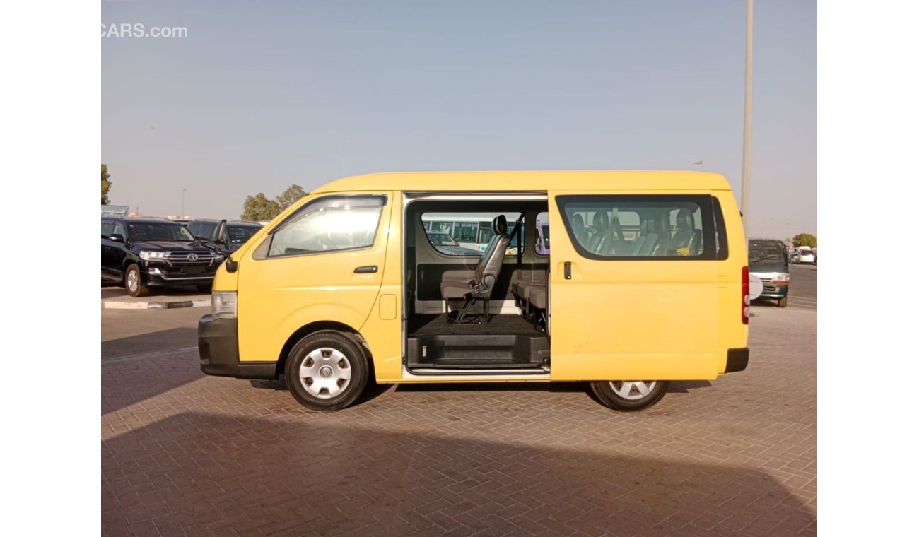 تويوتا هاياس TOYOTA HIACE VAN RIGHT HAND DRIVE (PM1651)