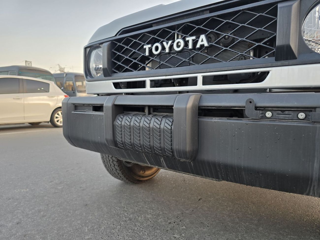 Toyota Land Cruiser 70 2024 Land Cruiser LC76 4.5L V8 Diesel MT