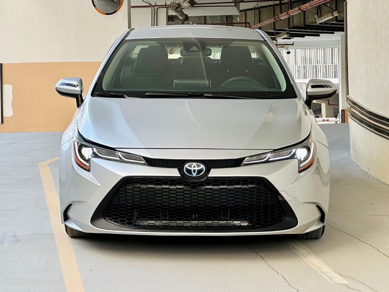 Toyota Corolla LE Corolla HYBRID