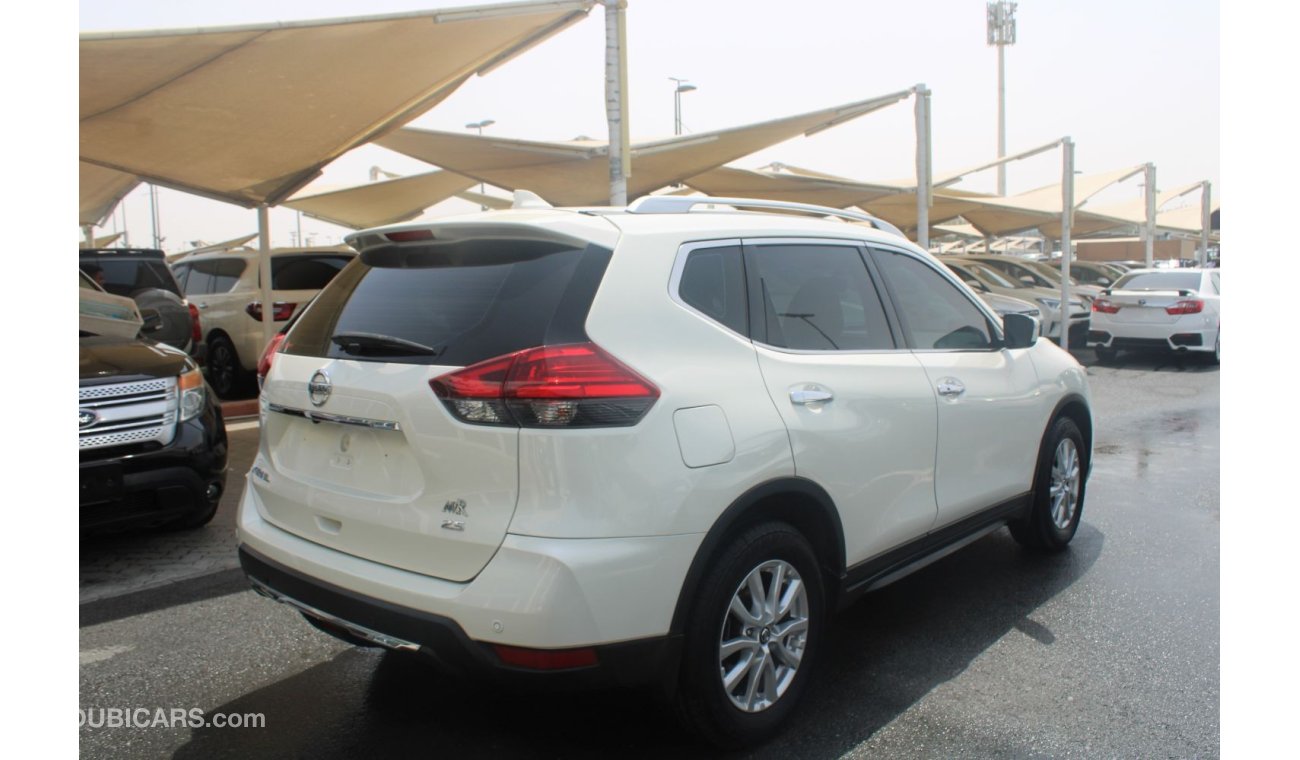 Nissan X-Trail SL ACCIDENT FREE- GCC- CAR IS IN PERFECT CONDITION INSIDE OUT