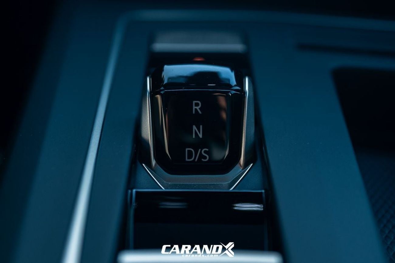 Volkswagen Golf R-Line 1.5L 2025