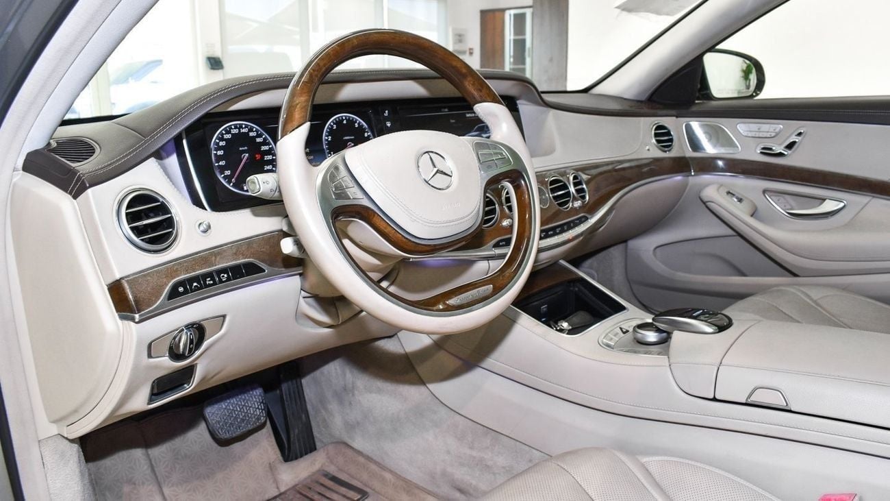 Mercedes-Benz S 550 With S 500 badge