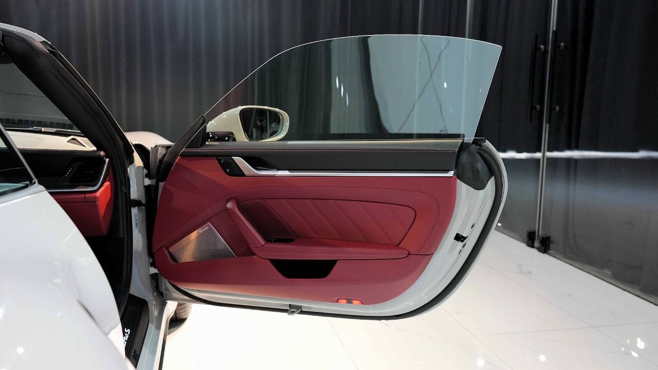 بورش 911 TURBO S CABRIOLET | NEGOTIABLE PRICE | FULLY LOADED | BRAND NEW