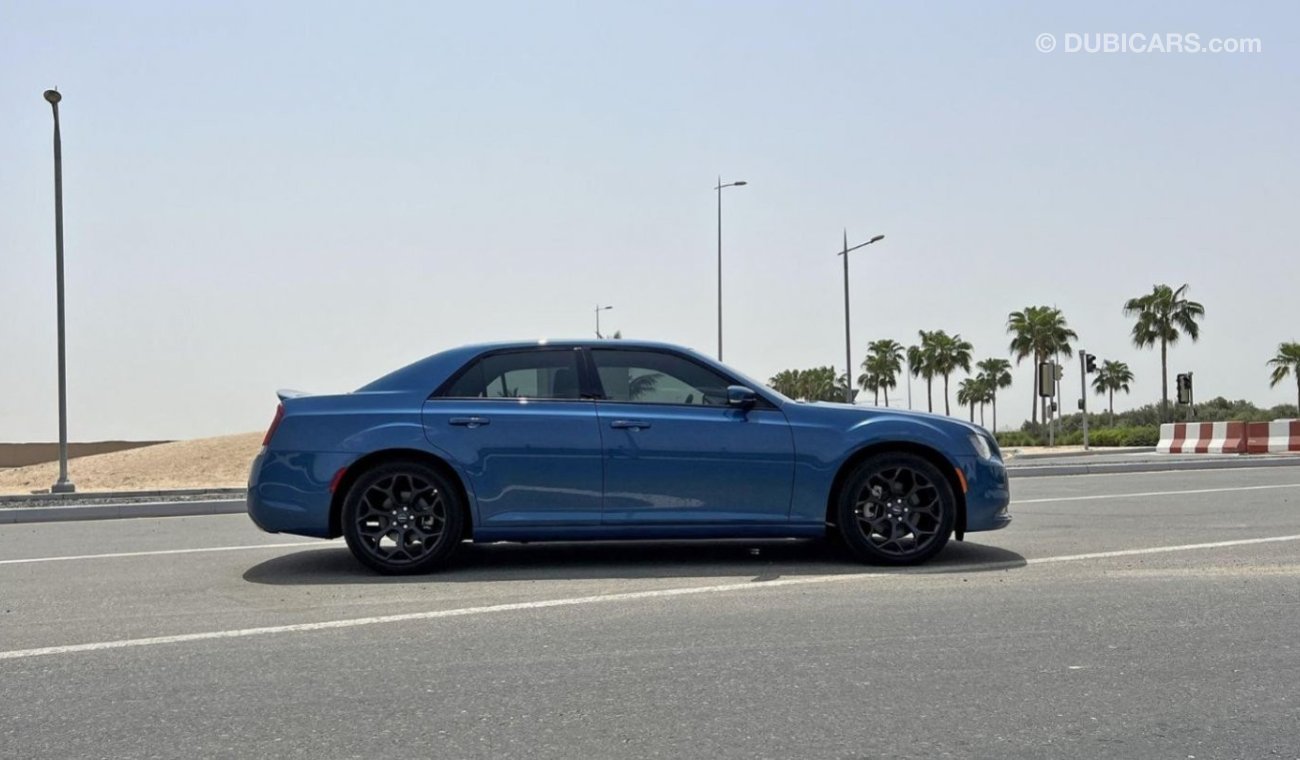 كرايسلر 300s Brand New 3.6L V6 2022 GCC Agency Warranty