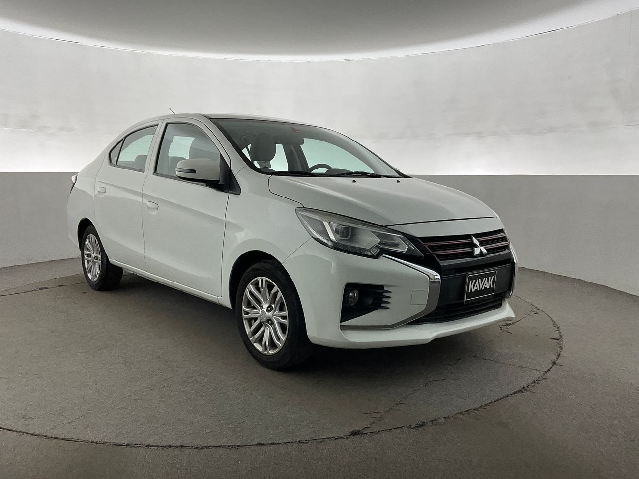 ميتسوبيشي اتراج GLX Full | National Day Celebration | شامل الضمان | 0 ﺪﻔﻋﺓ ﺃﻮﻟﻯ