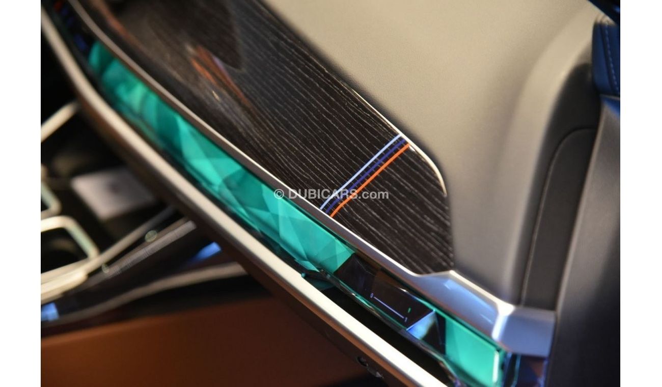 BMW 735 ✔ 735I M KIT ✔ 5 YEARS WARRANTY ✔ GCC Specs