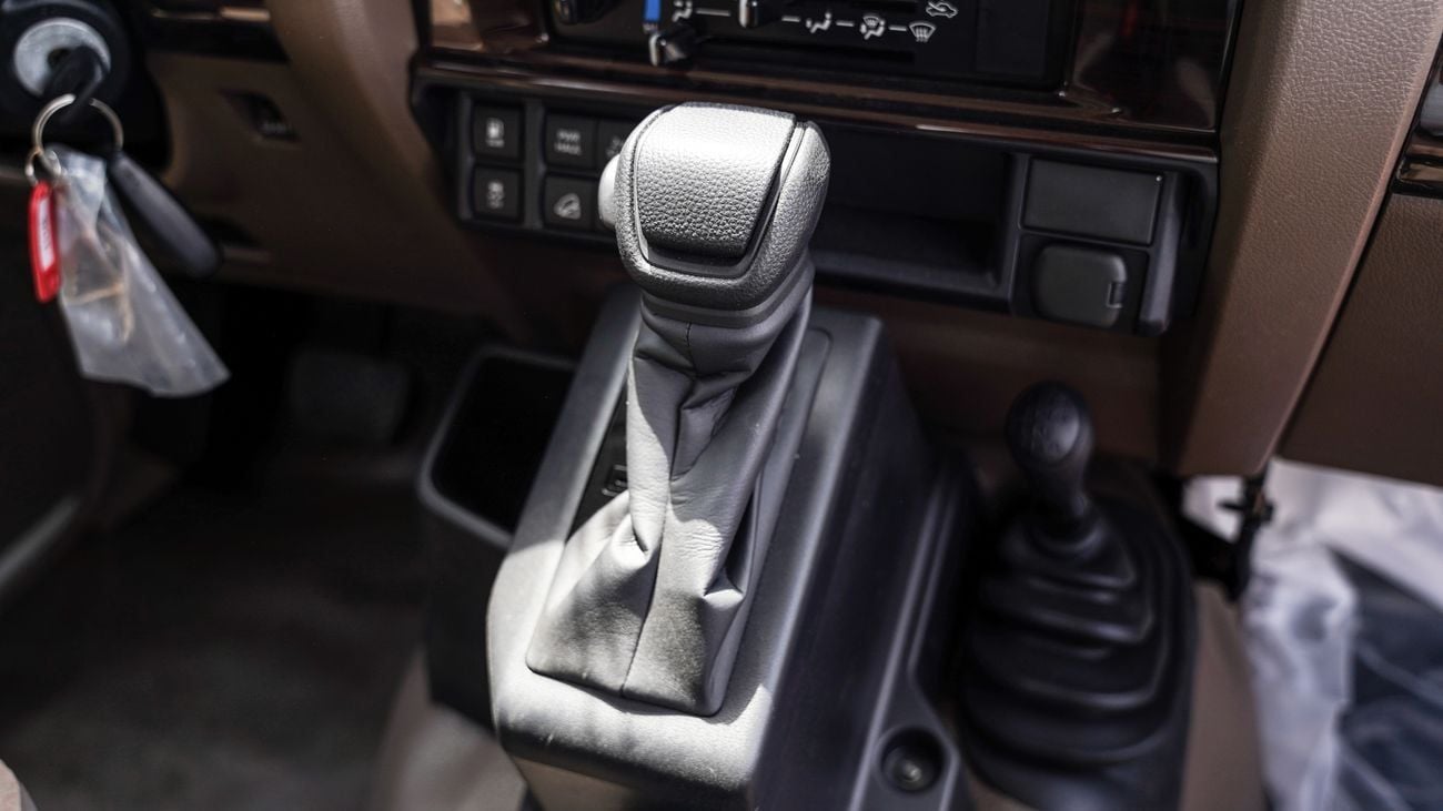 Toyota Land Cruiser 70 TOYOTA LC78 4.0 PETROL AT 2026