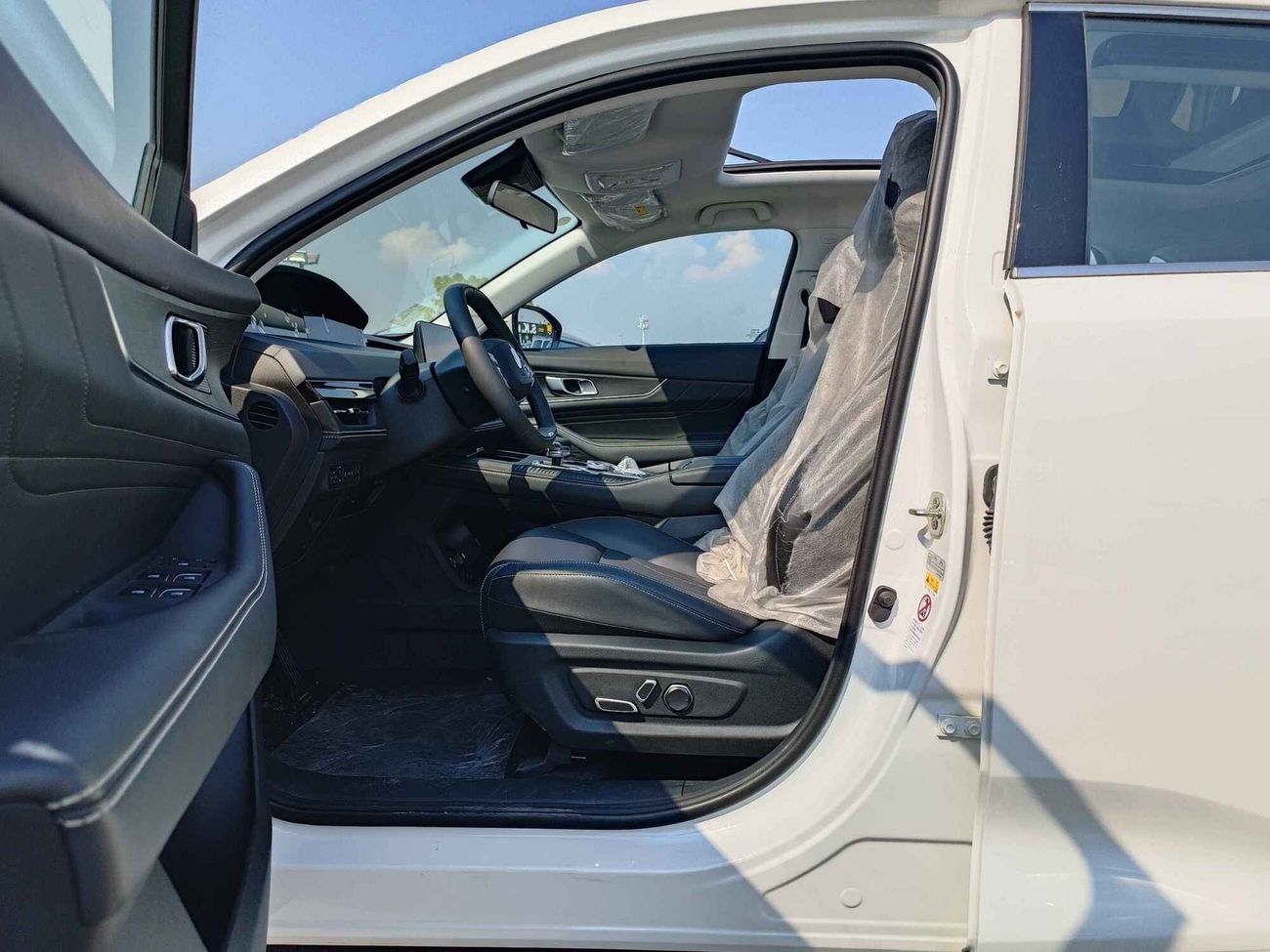 تشنجان يوني ك Hybrid / Petrol 1.5L V4 / Exclusive Offer on Call (Can be used in UAE)