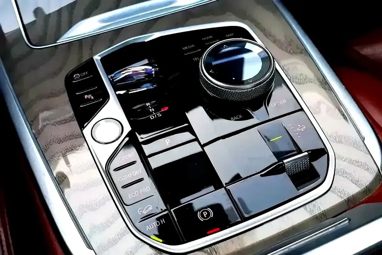 BMW X7 XDRIVE40I M SPORT BMW X7 40 2023 GCC specs
