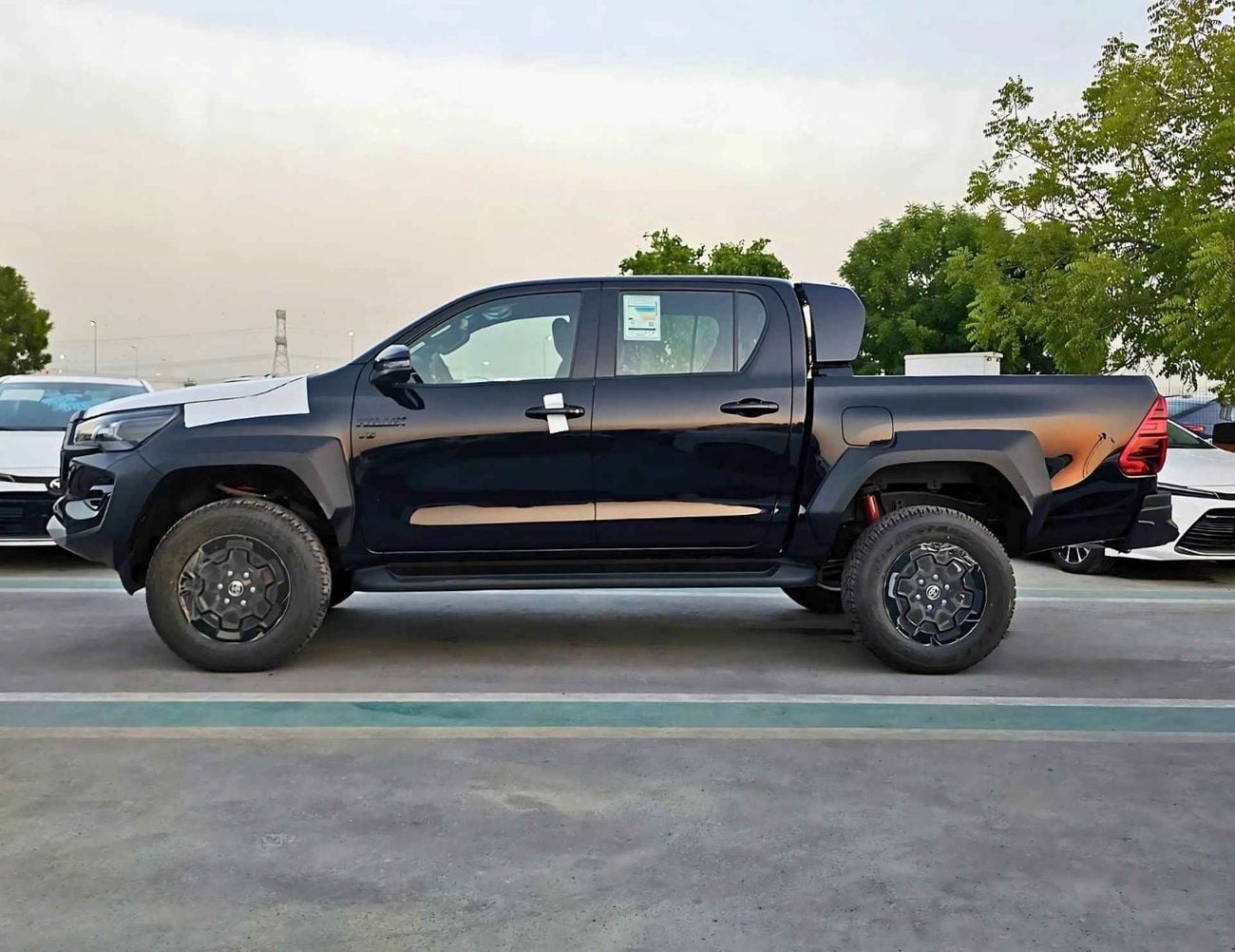 Toyota Hilux GR SPORT/4.0L PETROL V6 4WD/RADAR/ 360 CAMERA/ DRIVER POWER SEAT/ (CODE # H4GR)