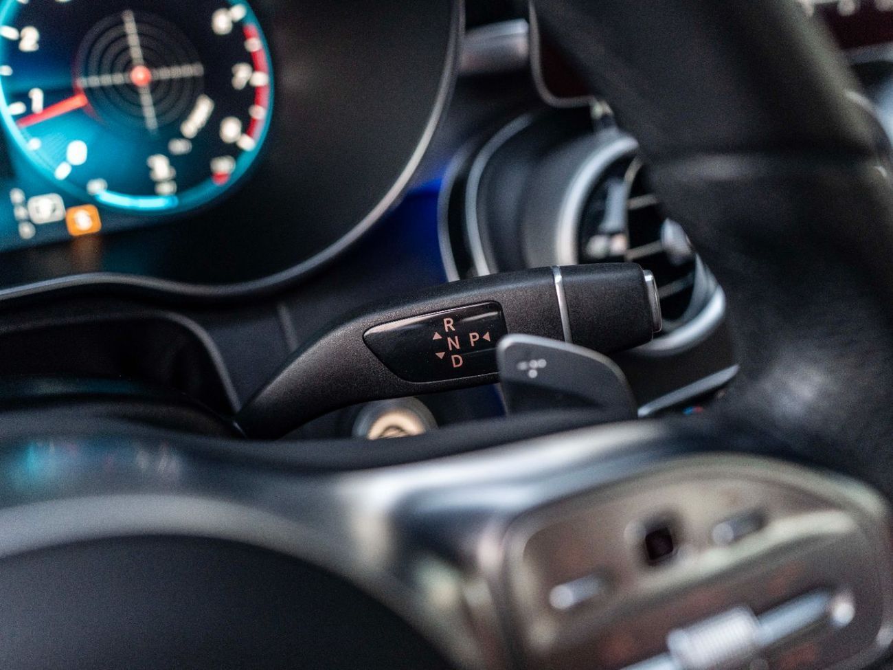 Mercedes-Benz C 200 Premium 2.0L