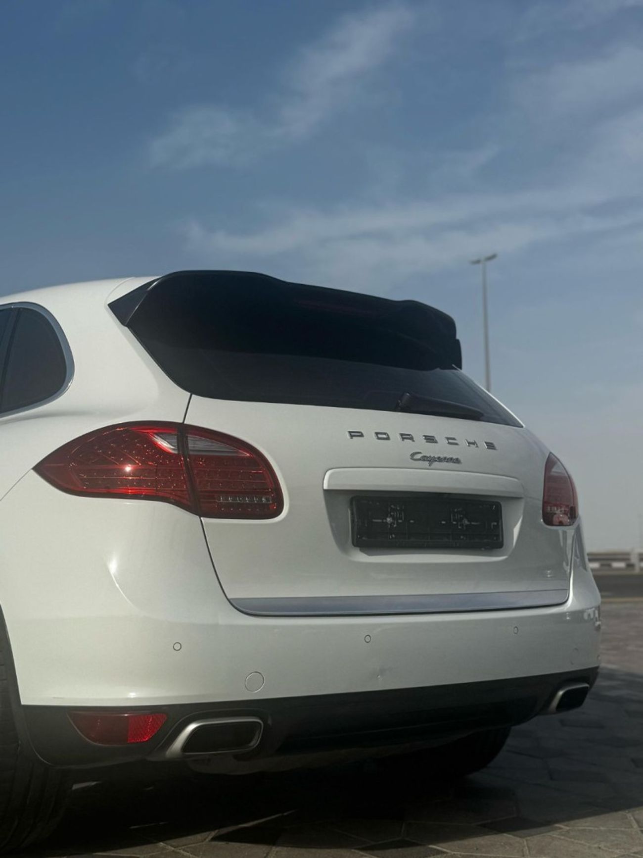 Porsche Cayenne Platinum Edition 3.6L
