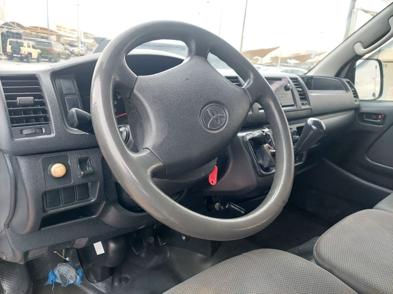 Toyota Hiace 2.7L PETROL 15 SEATER MANUAL TRANSMISSION